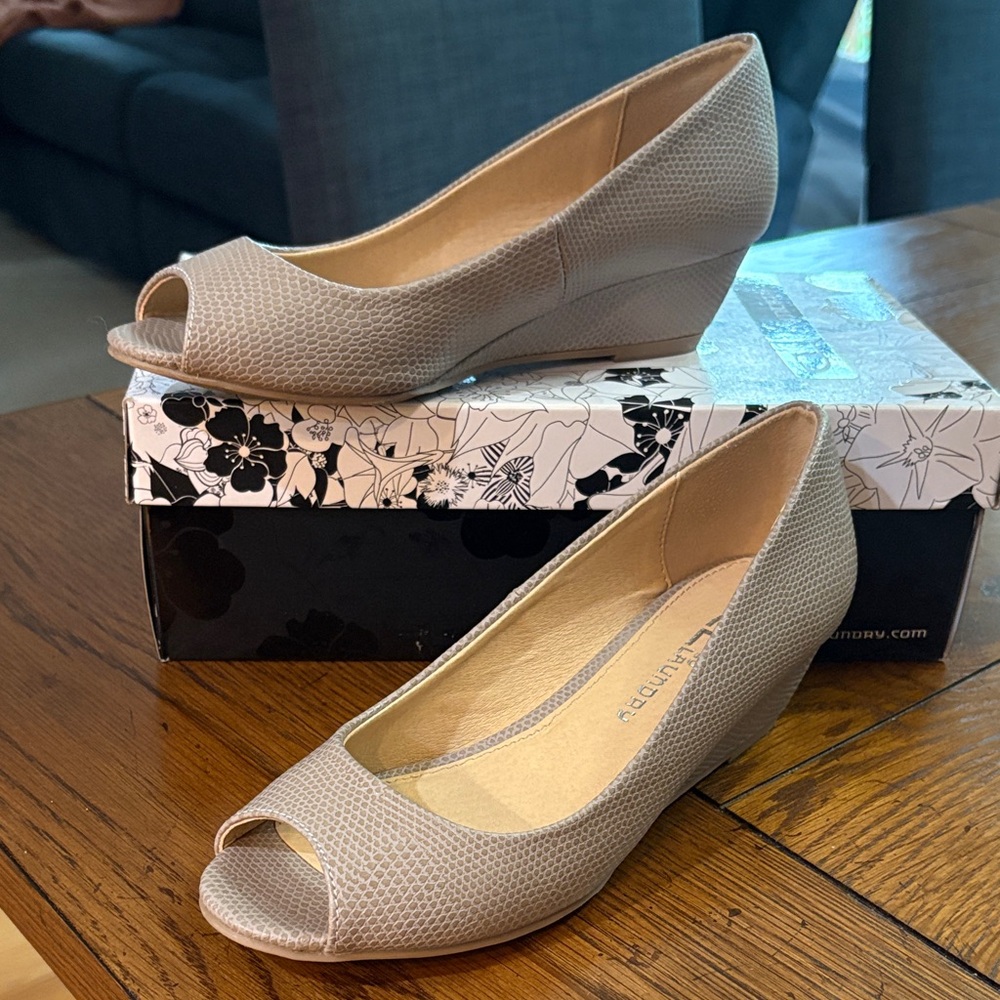 Chinese Laundry Peep Toe Wedge Shoes